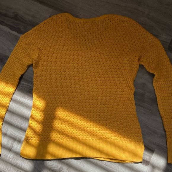 Yellow American Eagle V-Neck Sweatshirt - Picture 3 of 3